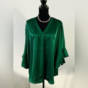 Beautiful ELEGANT🌷DRESSY🌹blouse💚